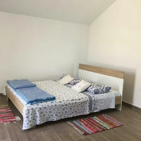 Penthouse Apartment Prvic Luka