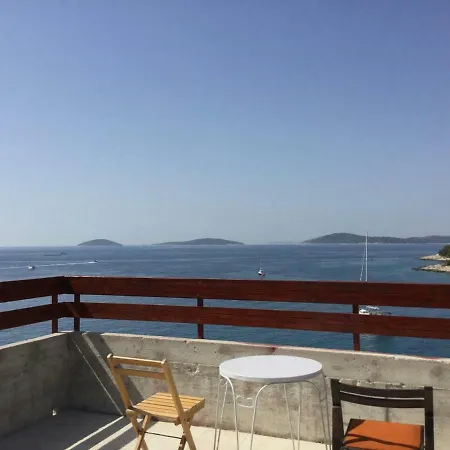 Apartamento Penthouse Prvić Luka